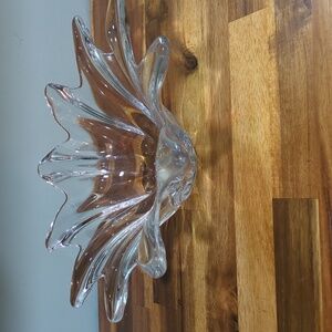 Elegant Crystal Starburst Bowl